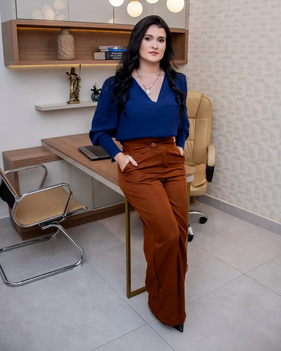 Dra. Jessika Andrade em seu consultório